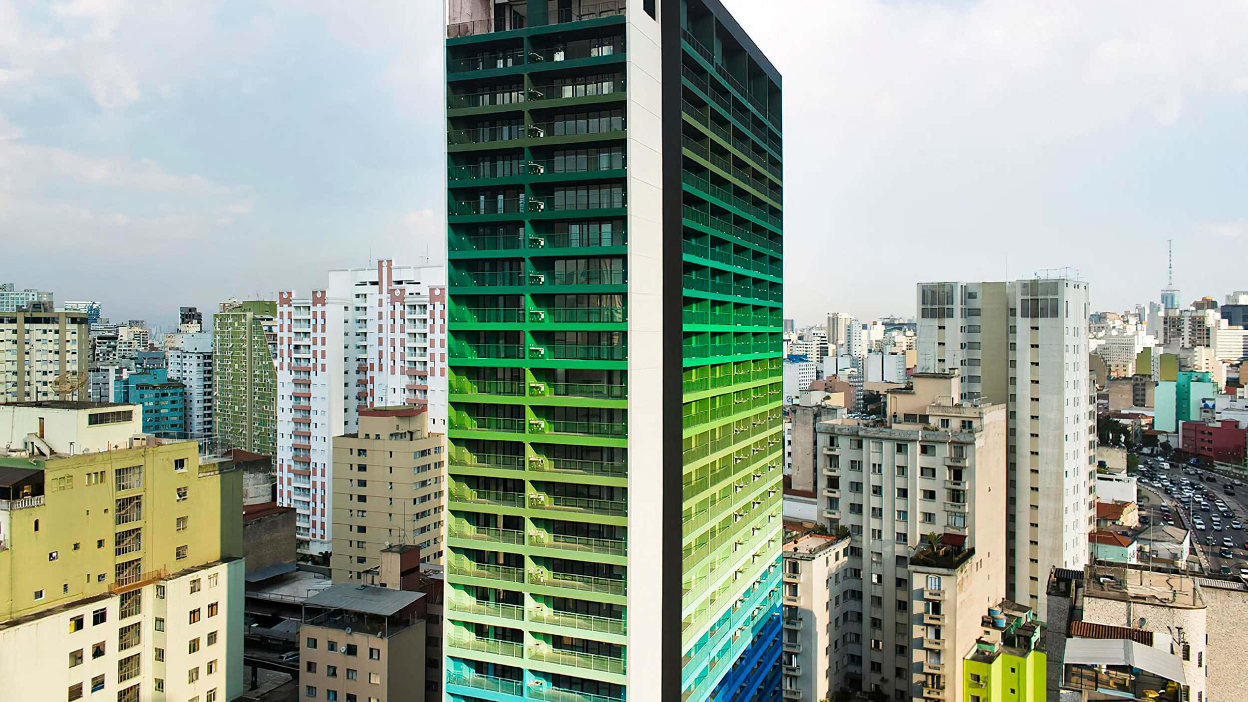 Edifício Brasil, projeto de arquitetura do escritório Rosenbaum em coautoria com Guto Requena